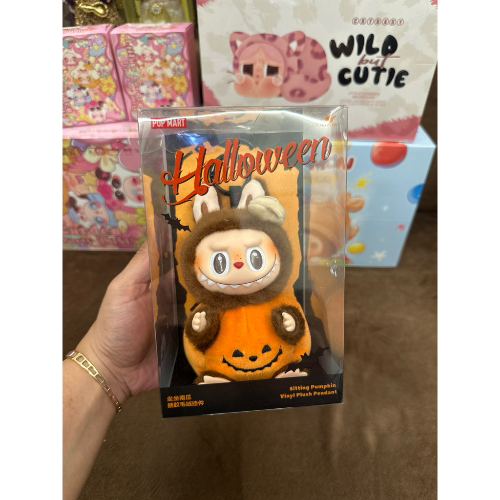 

labubu halloween punkin