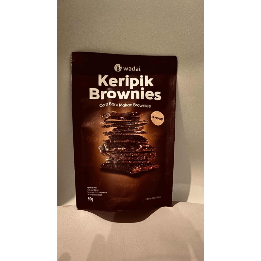 

Keripik Brownies rasa almond