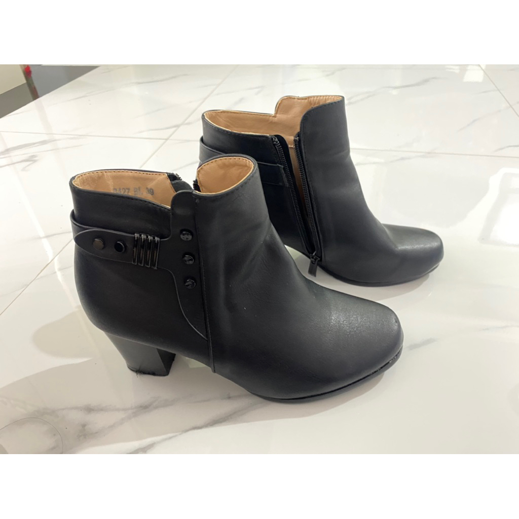 Boots Heels Wanita