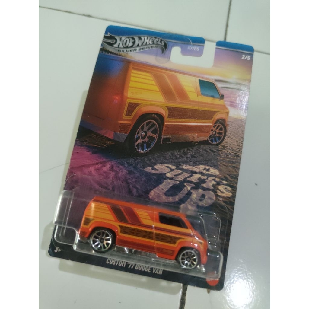 Hot Wheels Custom 77 Dodge Van - Silver Series Surf Up