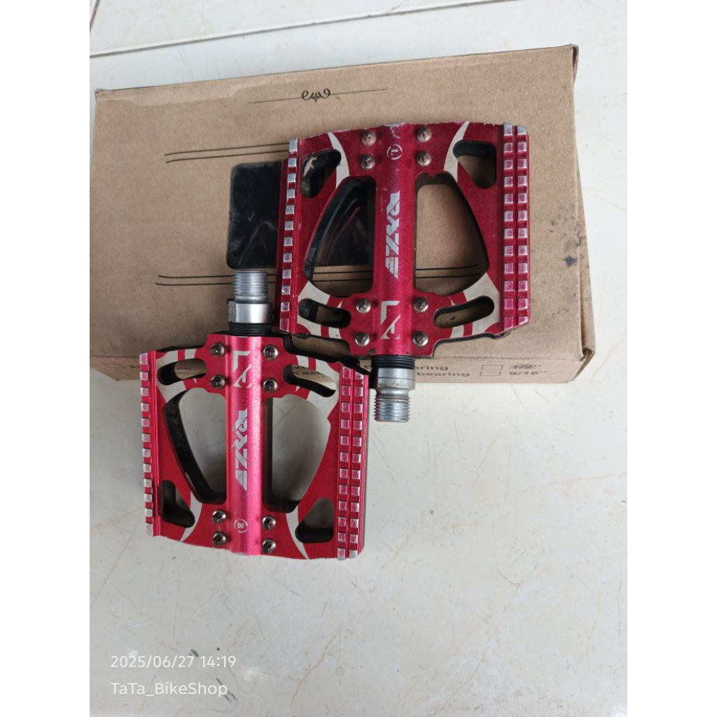 pedal Sepeda bearing Raze Scond