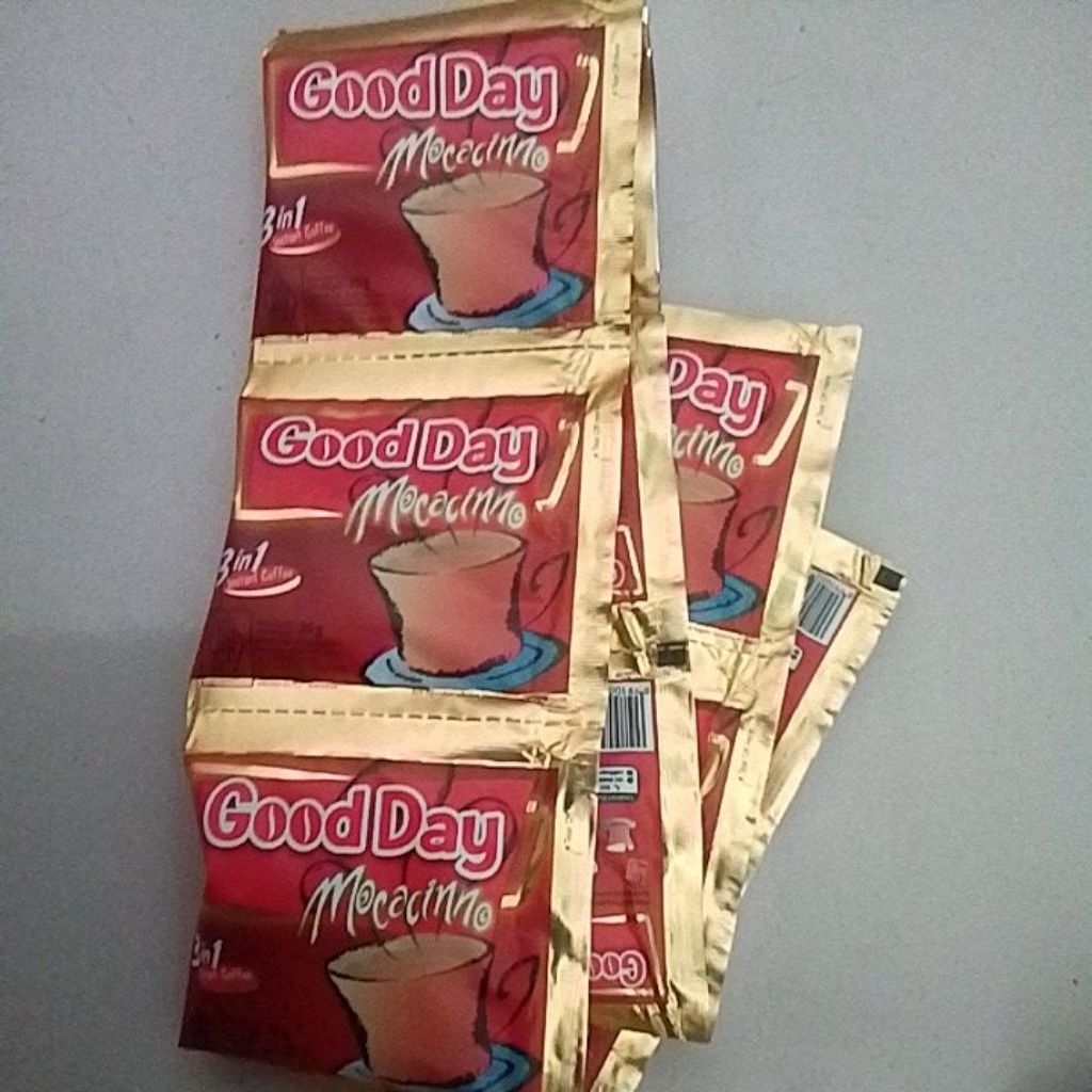 

good day mocacinno 20 gr 1 renceng isi 10 sachet
