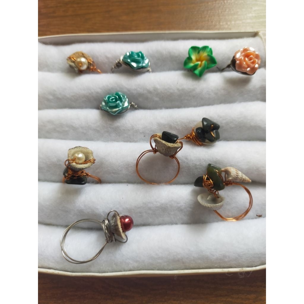 Cincin Kawat Hiasan Kerang Laut dan Manik Batu/Mutiara