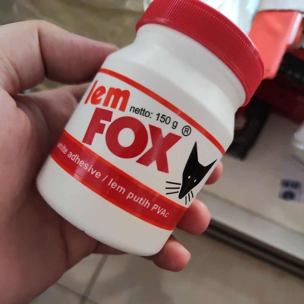 

lem fox kayu putih 150 g