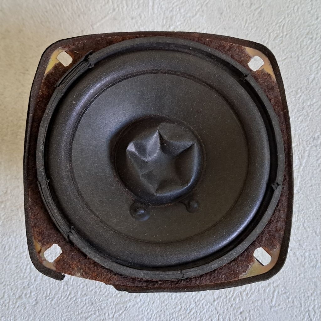 Speaker Subwoofer Simbadda 4 Inch 4 Ohm 10 Watt (minus)