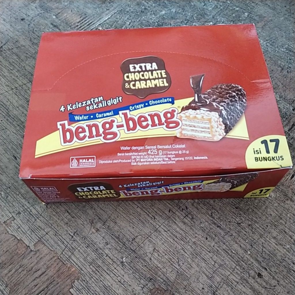 

Beng-beng wafer coklat 25 g 1 box isi 17 pcs