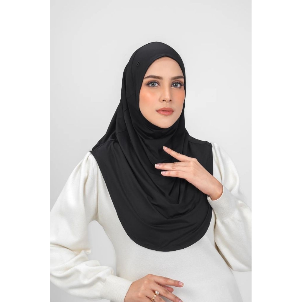 Buttonscarves Active Slip On