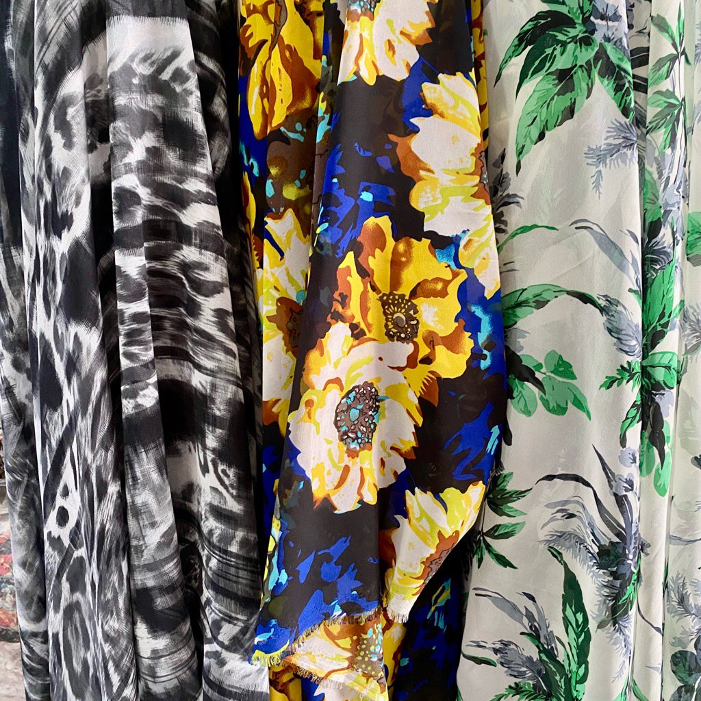 Kain sifon seruti/sifon motif bunga/bahan gamis/dress/tunik