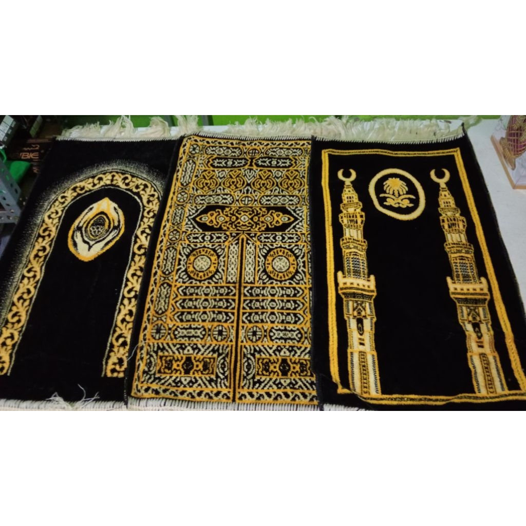 Sajadah Muka Bludru /Sajadah Kecil / Sajadah Anak /Sajadah Muka /perlengkapan Sholat