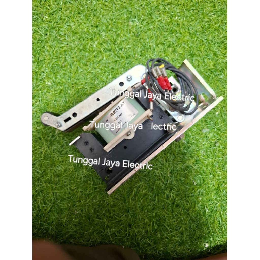 Under Voltage Relay 889773AX 220VAC VCB Schneider