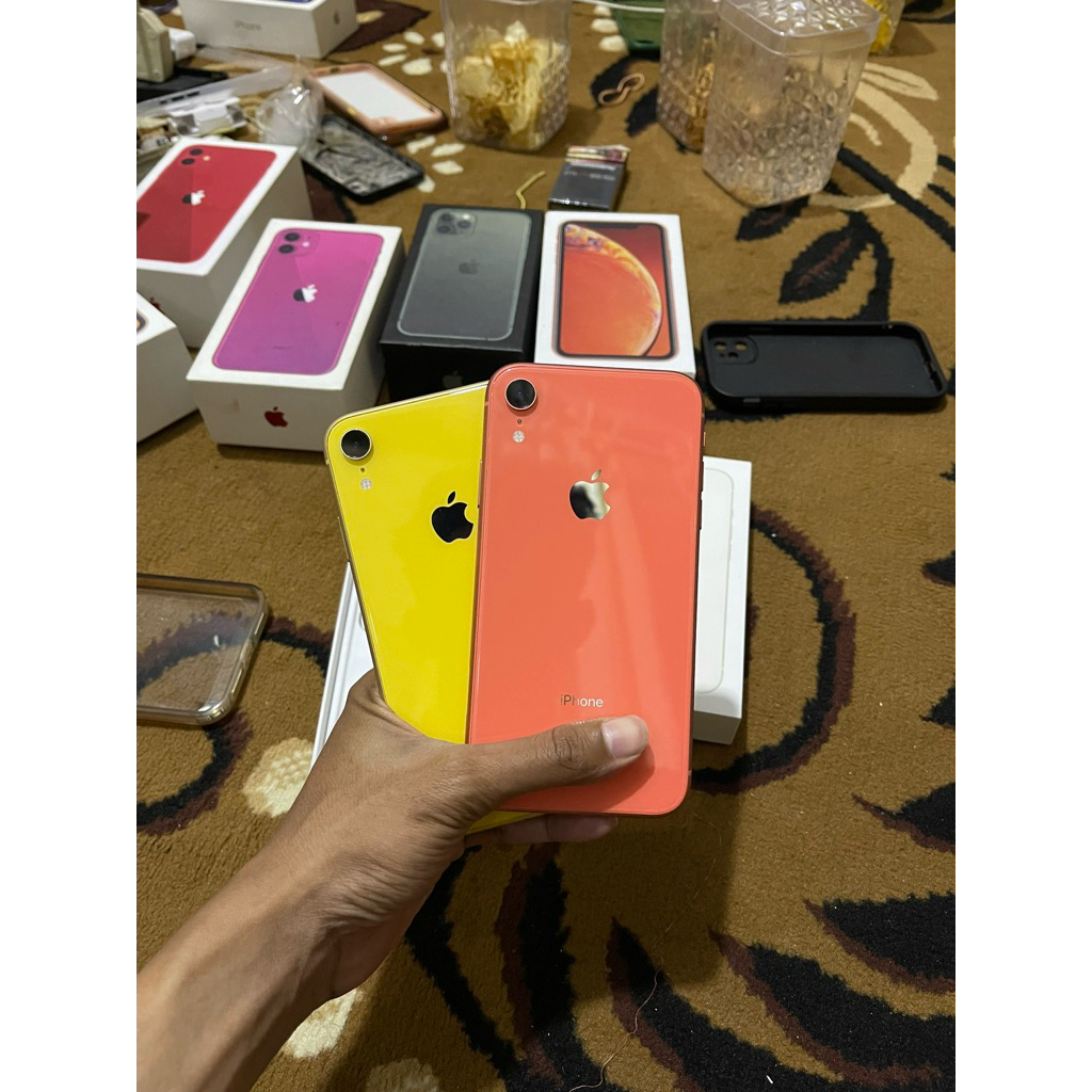 xr 64 & 128gb second inter