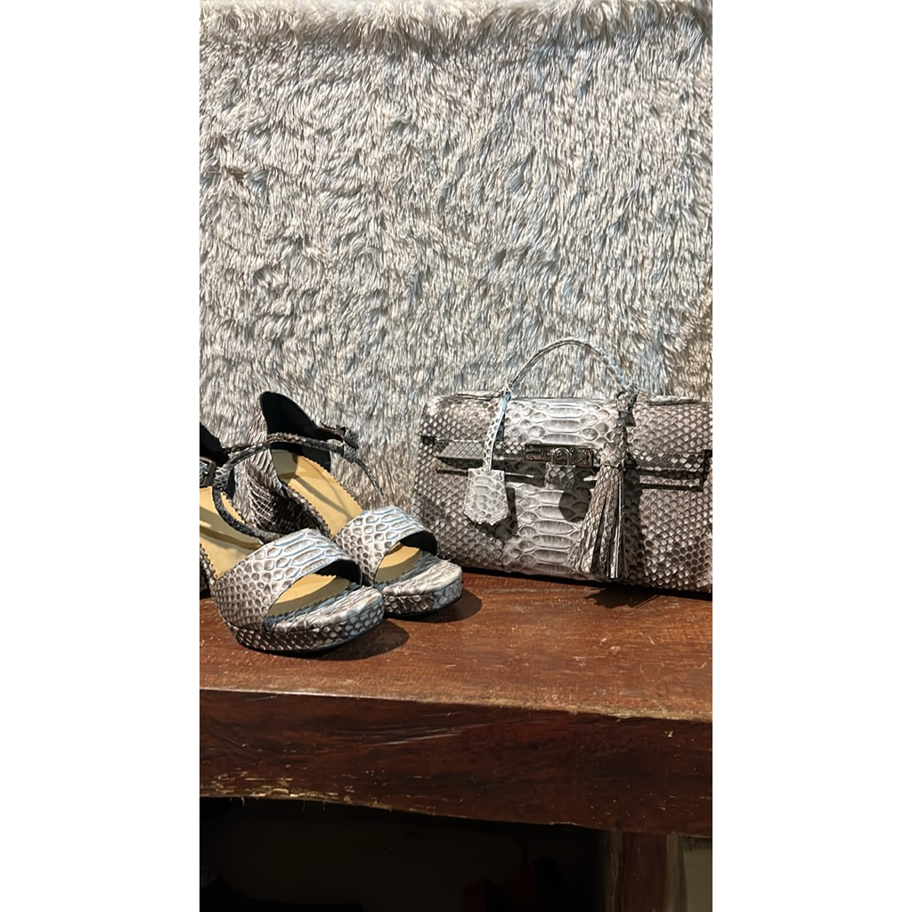 Satu set tas kelly size 20 cm + sandal heels 9 cm