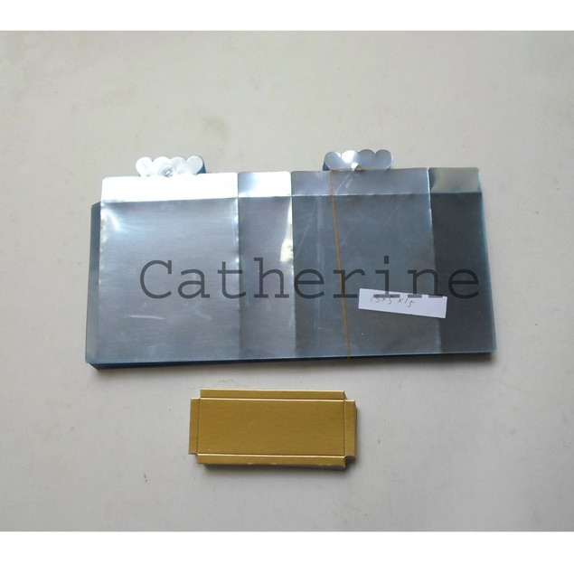

Kotak Mika 13X5X15 Alas Emas