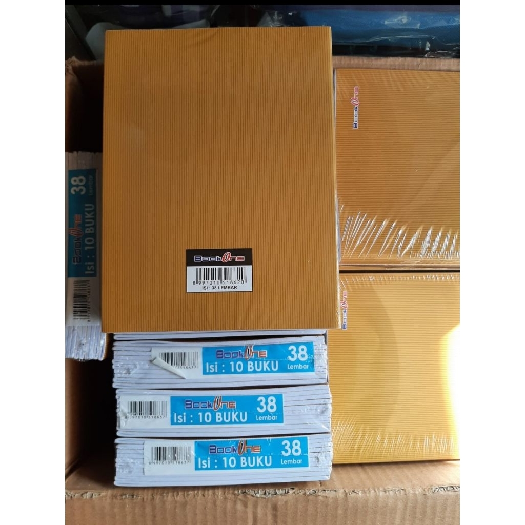 

1 PACK BUKU TULIS ISI 38 lembar BUKU MERK SINAR DUNIA DAN book one