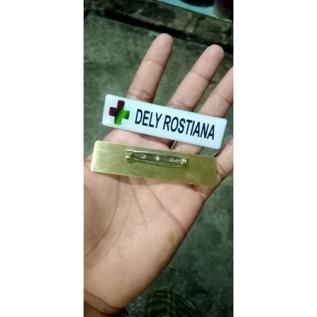 

Nama Dada/ Nametage Kuningan Peniti