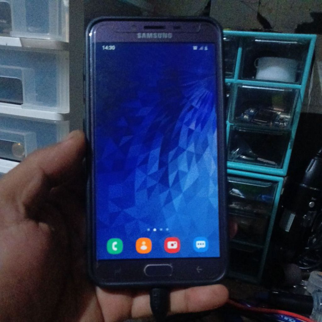 Samsung j4 minus