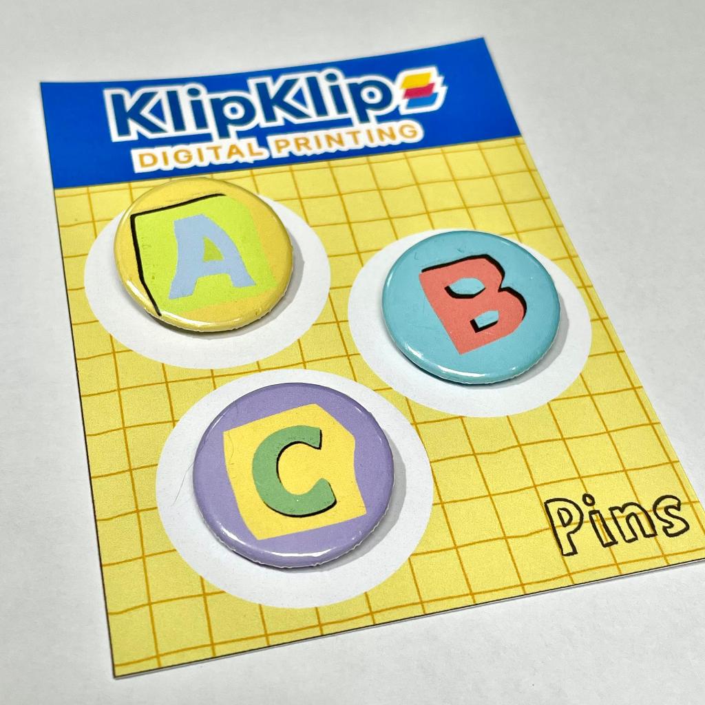 Pin Alfabet A–Z Custom | Pin Huruf Lucu 2.5cm Isi 3pcs | Aksesoris Tas & Koleksi - KK