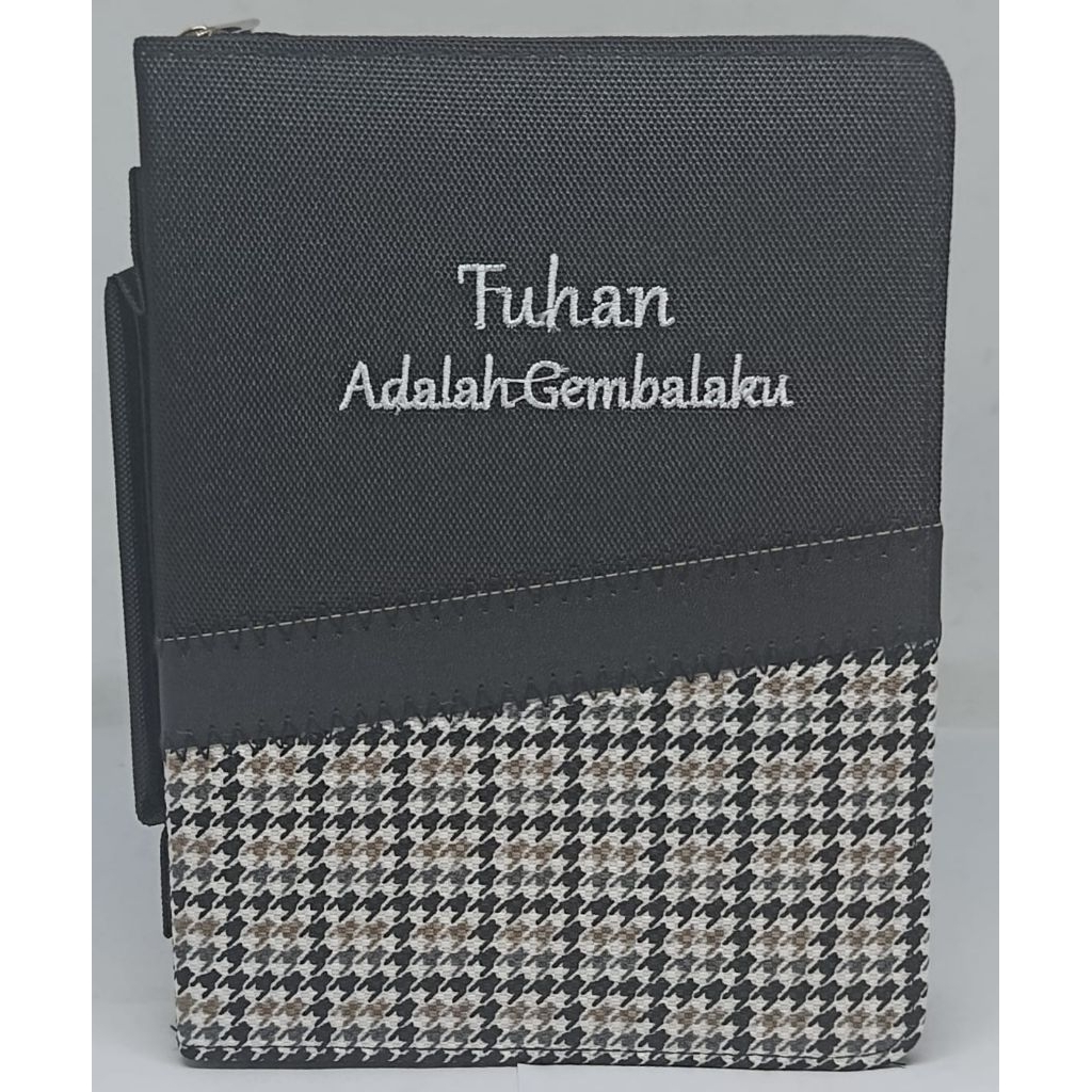 

SAMPUL ALKITAB KECIL TUHAN ADALAH GEMBALA KU