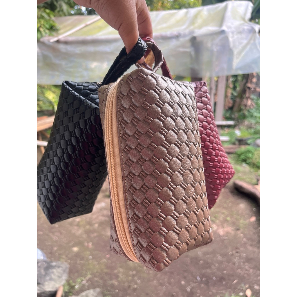 Souvenir Murah Serbaguna Jogja Pouch Kubus Anyam