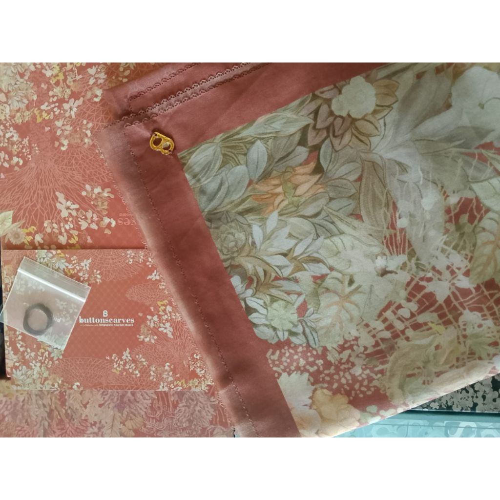 Preloved Jilbab Button Scarves Original Singapore Series PL Like New