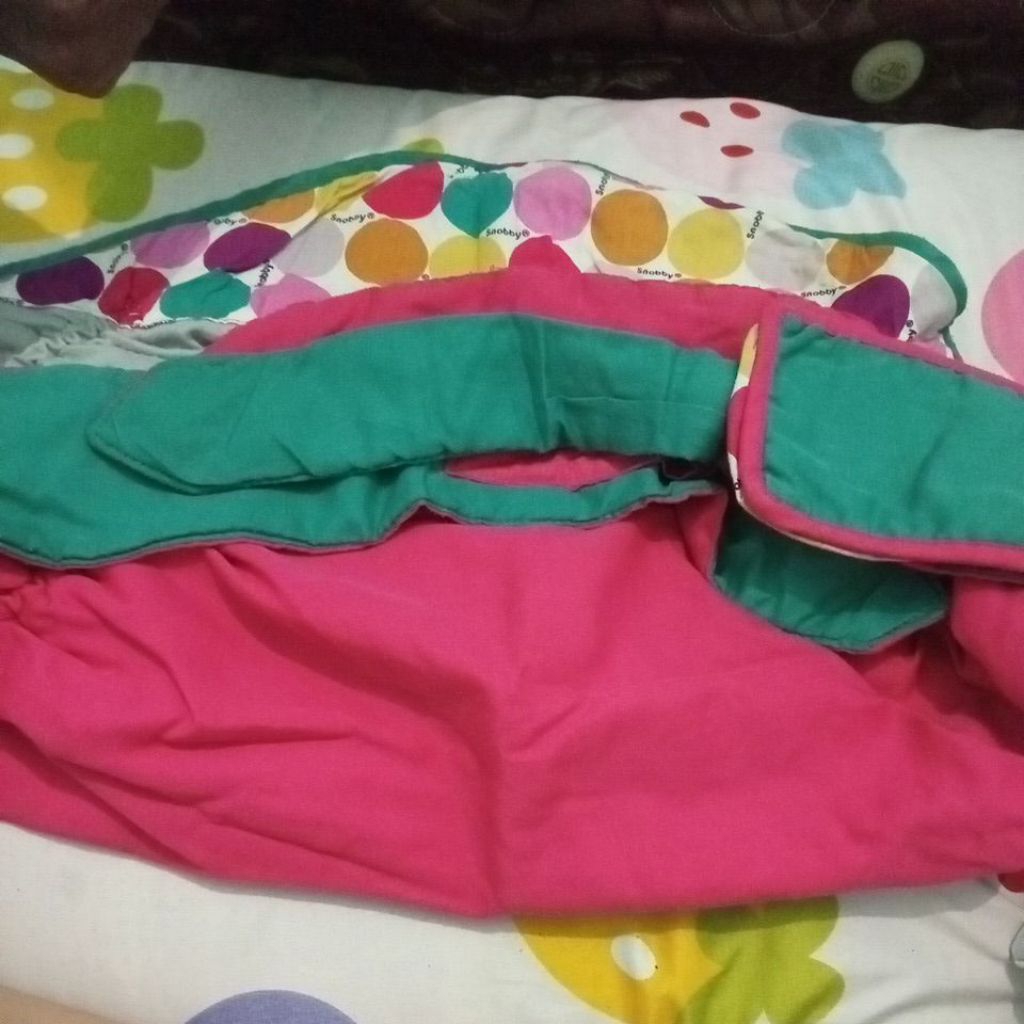 Gendongan bayi snobby