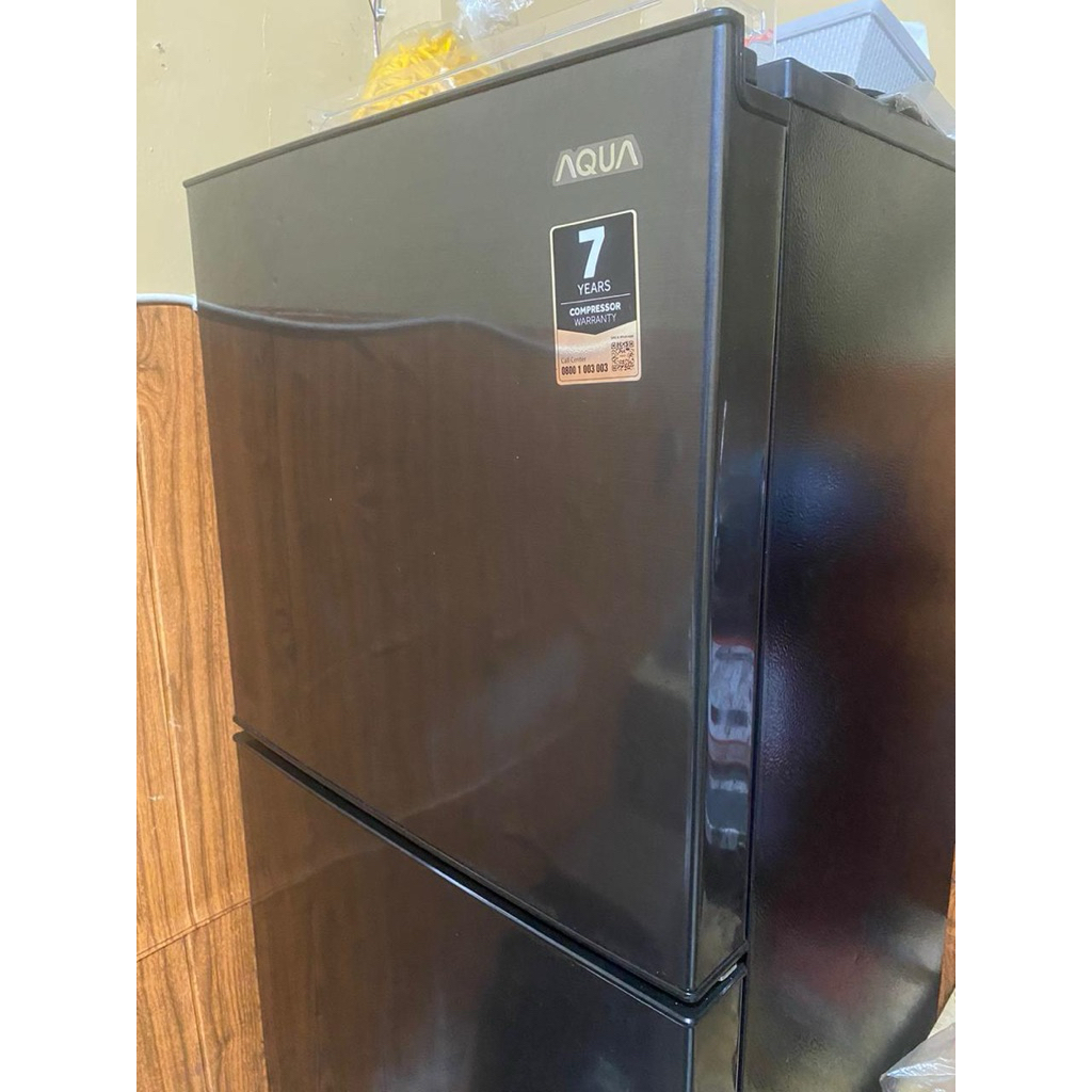 Kulkas Aqua 2 Pintu Second Like New masih garansi 7 Tahun