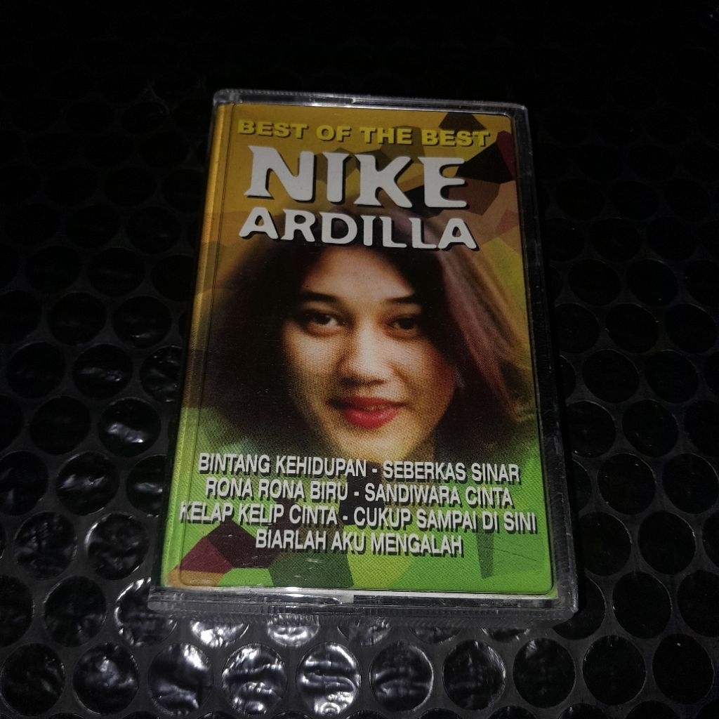 kaset pita nike ardilla best of the best