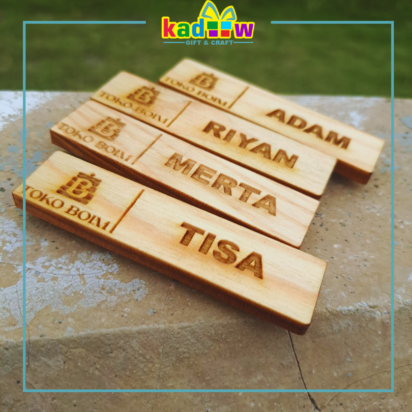 

1 Jam Jadi – Nametag Kayu Ukir Custom | Magnet - Peniti | Rustic Estetik | Papan Nama