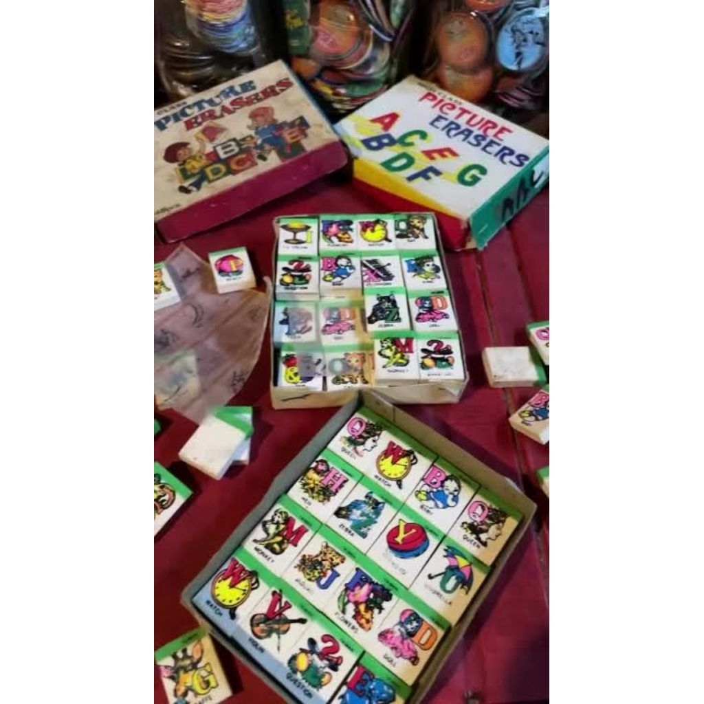 

Karet penghapus stip setip jadul cassera casera gambar motif kartun hijau putih satuan ecer alat tulis ATK anak sekolah back to school