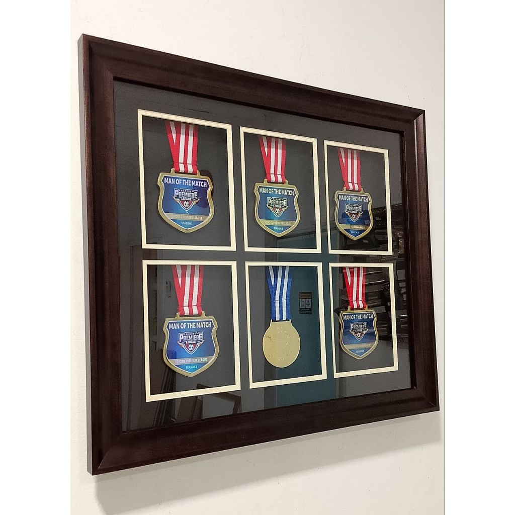 Pigura Custom untuk Medali