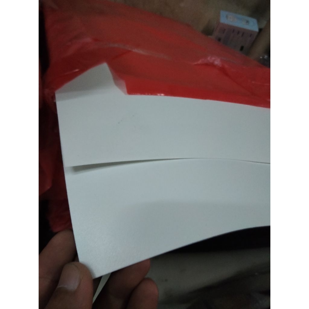 

mika opak putih 0,50mm x 70cm x 100 ( mika lembaran )