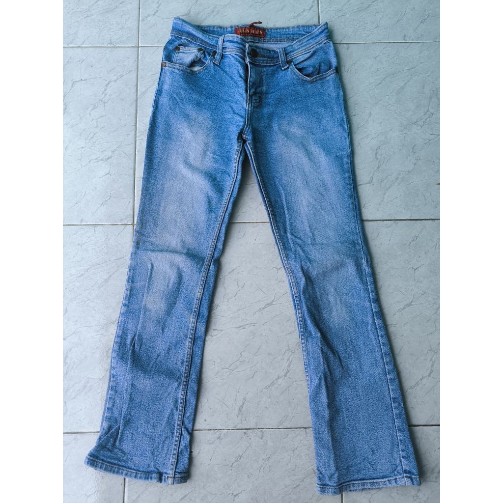 Jeans DGS Wanita Size 30 Semi Cutbray