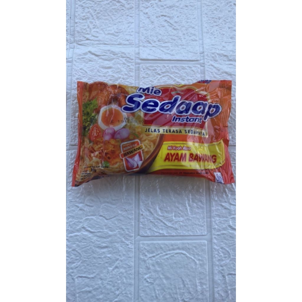 

MIE SEDAAP INSTAN AYAM BAWANG 1 PCS