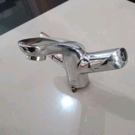 Kran wastafel Onda B60012 (panas/dingin)