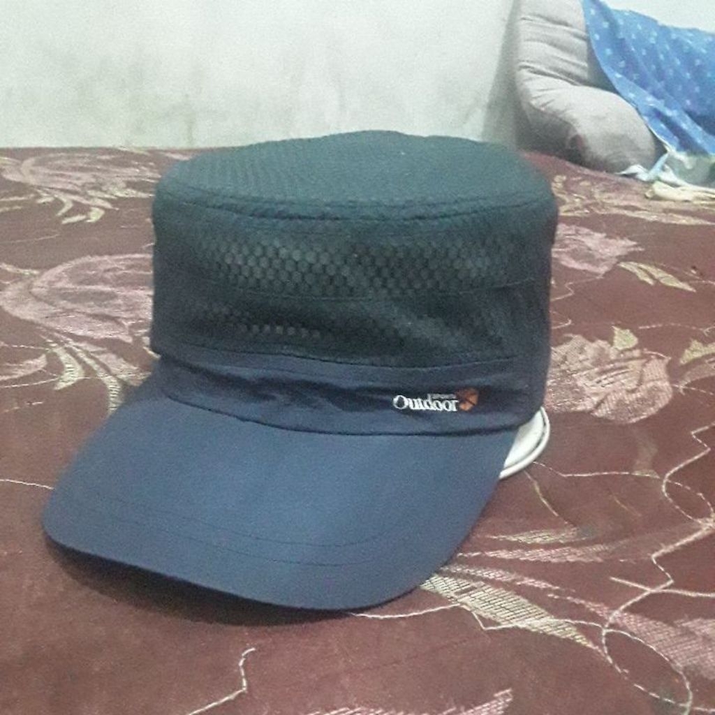 topi outdoor sports