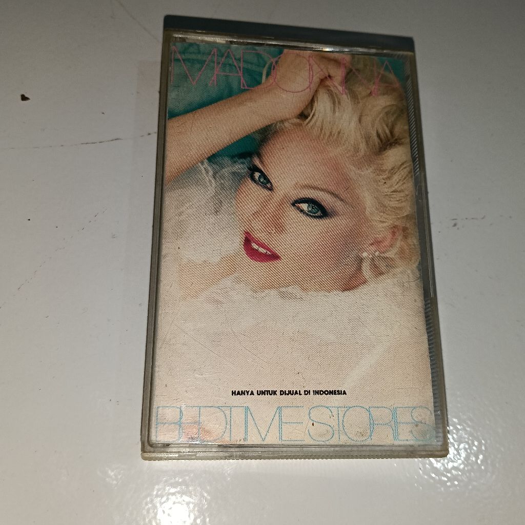 KASET PITA MADONNA - BED TIME STORIES