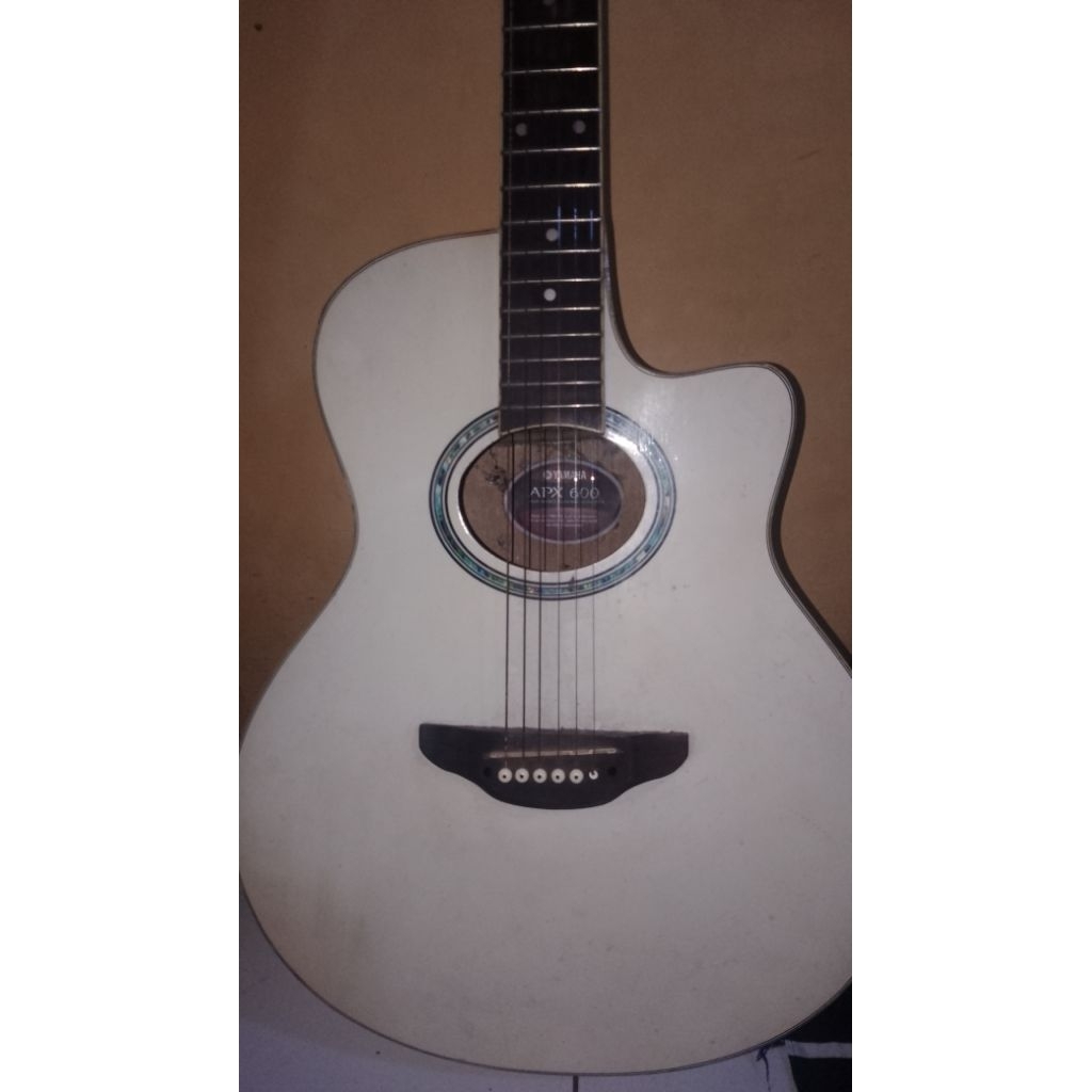 GITAR YAMAHA APX 600 CUSTOM