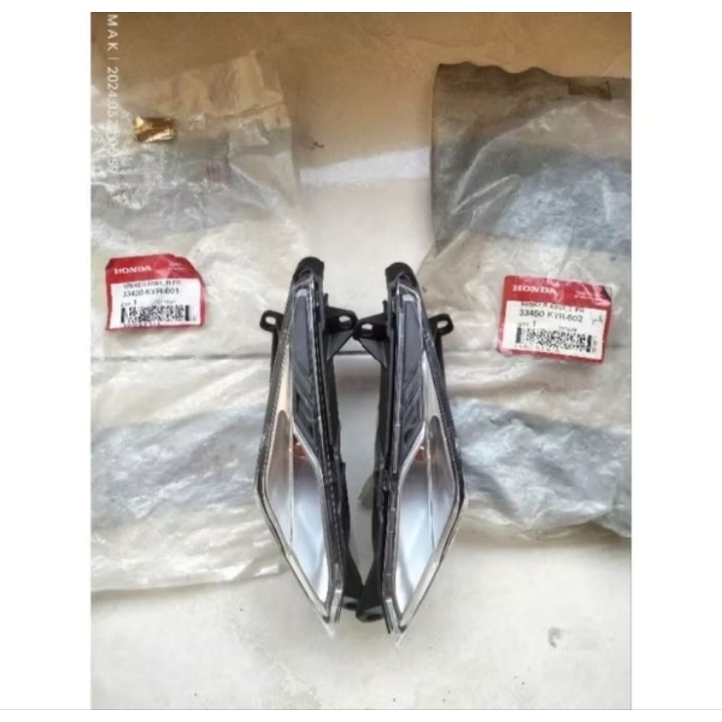 33450-KVR-602~33400-KVR-601 LAMPU RITING SEIN DEPAN KIRI REVO 100 KARBU 33450KVR602 WINKER ASSY FRON
