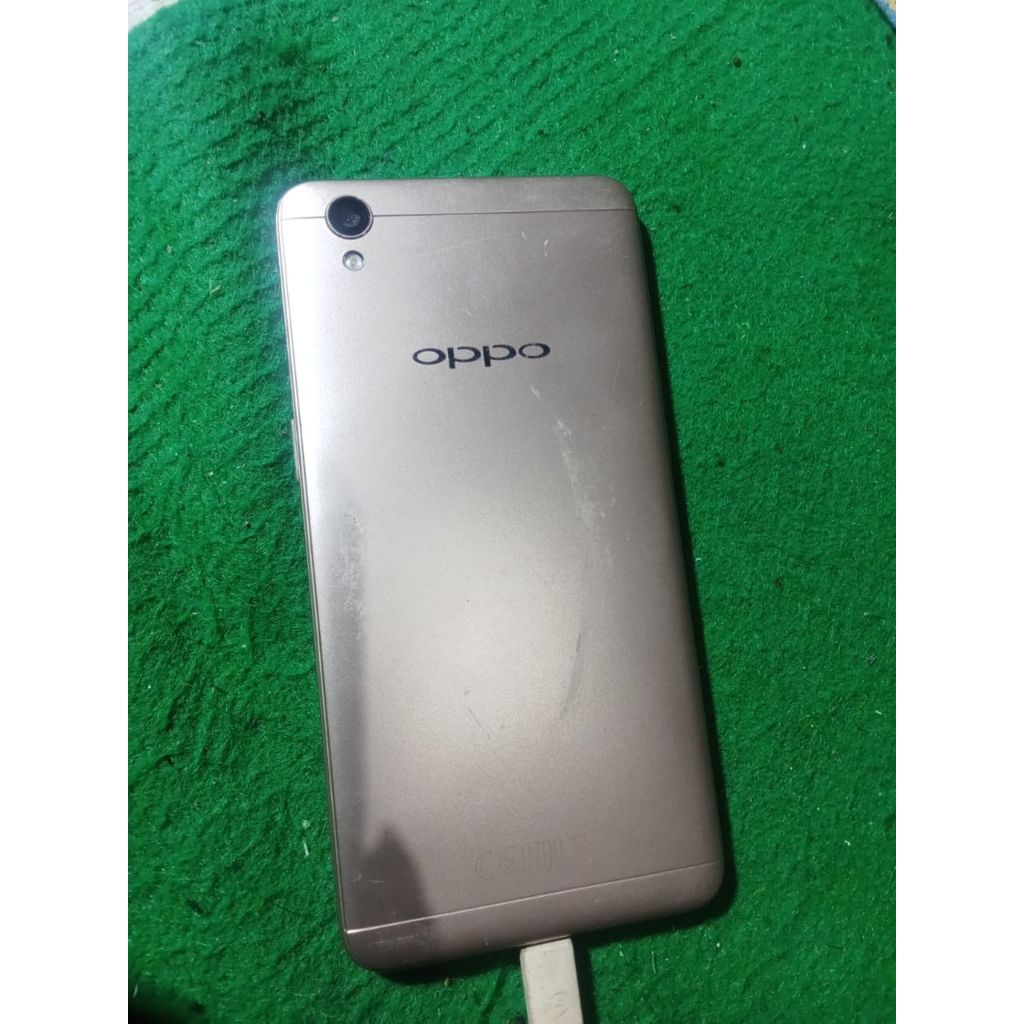 hp Oppo A37 barang normal no minus lecet pemakaian RAM 2/16 yunit hp saja normal