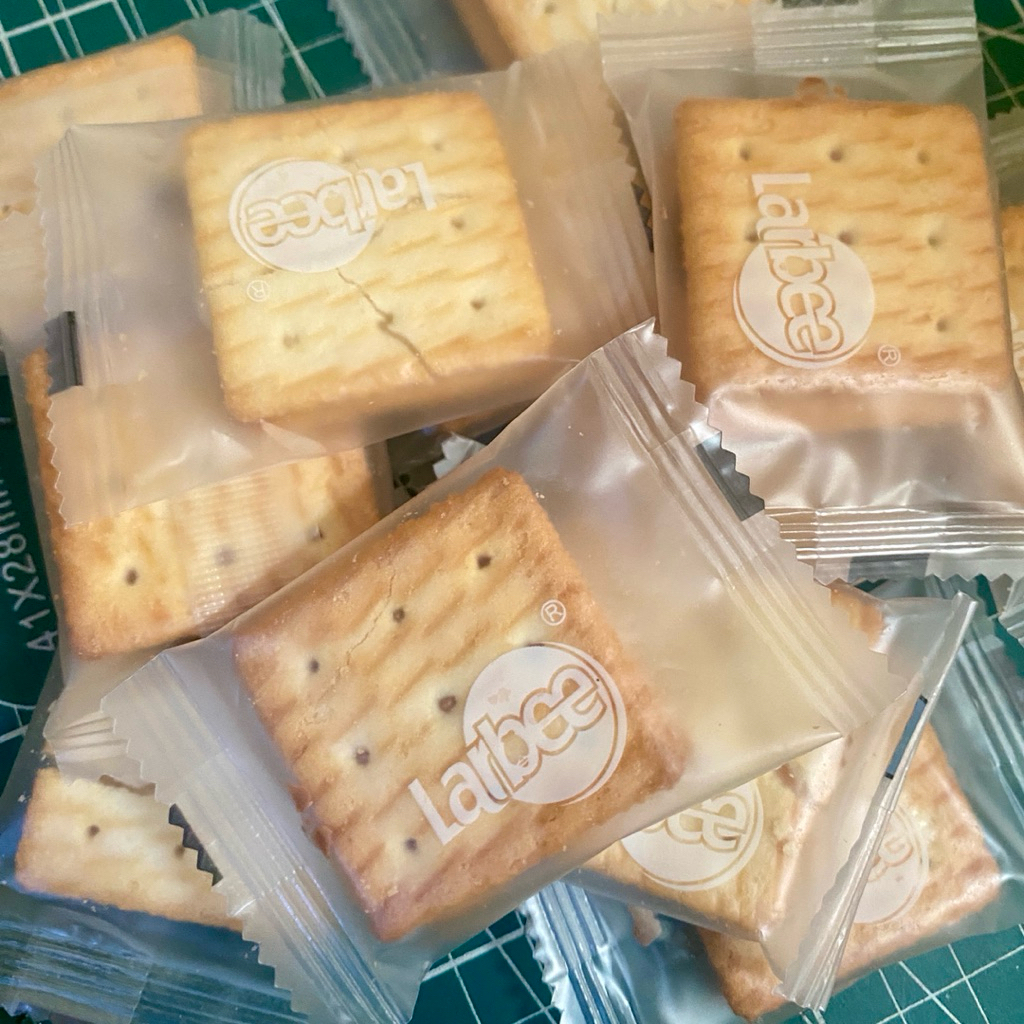 

Jajan Snack Import Ecer Larbee Biskuit Snack PRC PER PCS