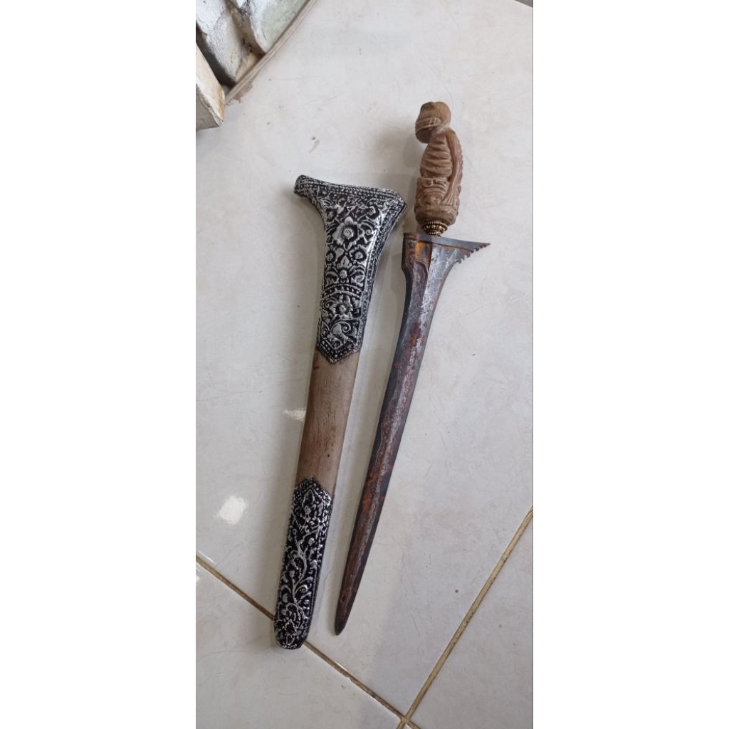 keris Bali pamor kulit semangka panjang bilah 28cm