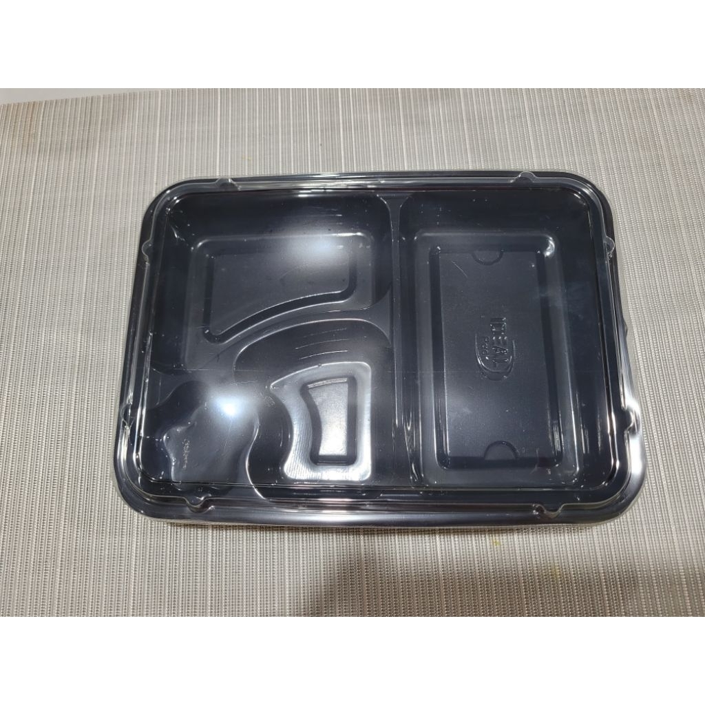 Mika Bento Sekat 4 Hitam / Tray Bento Sekat 4 Hitam