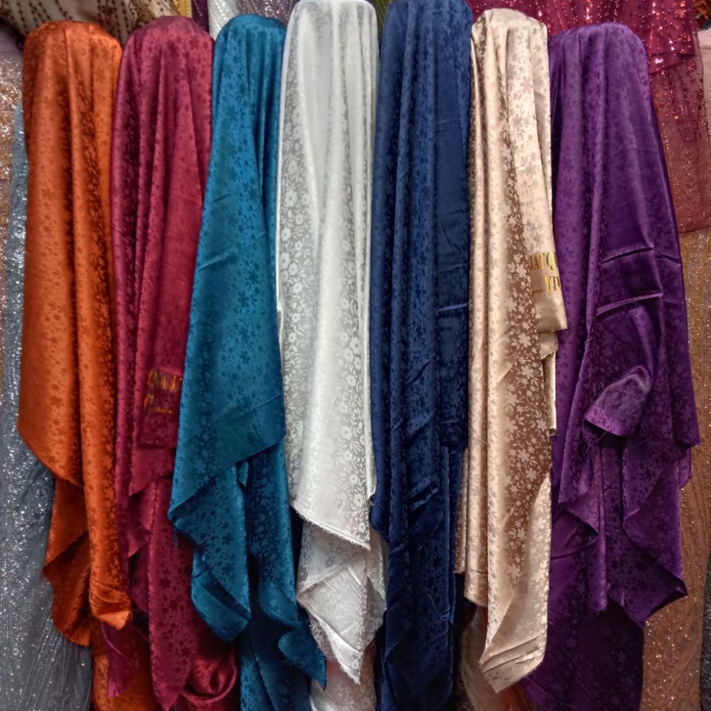 Kain Jaguar Sutra Silk Armany Motif Bunga Kecil Kecil