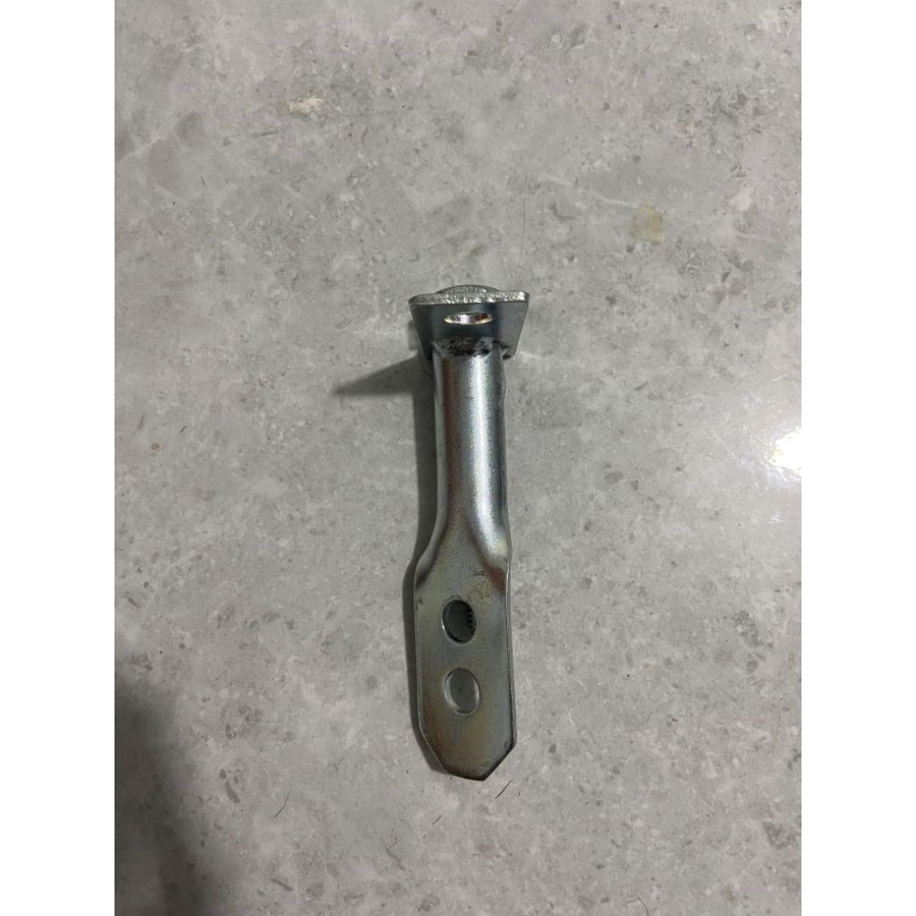 Baut Gantungan Ban Serep Grandmax Pickup