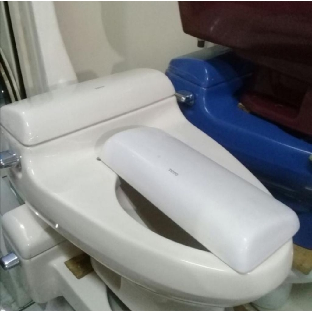 Tutup tabung kloset duduk toto c. 436 putih