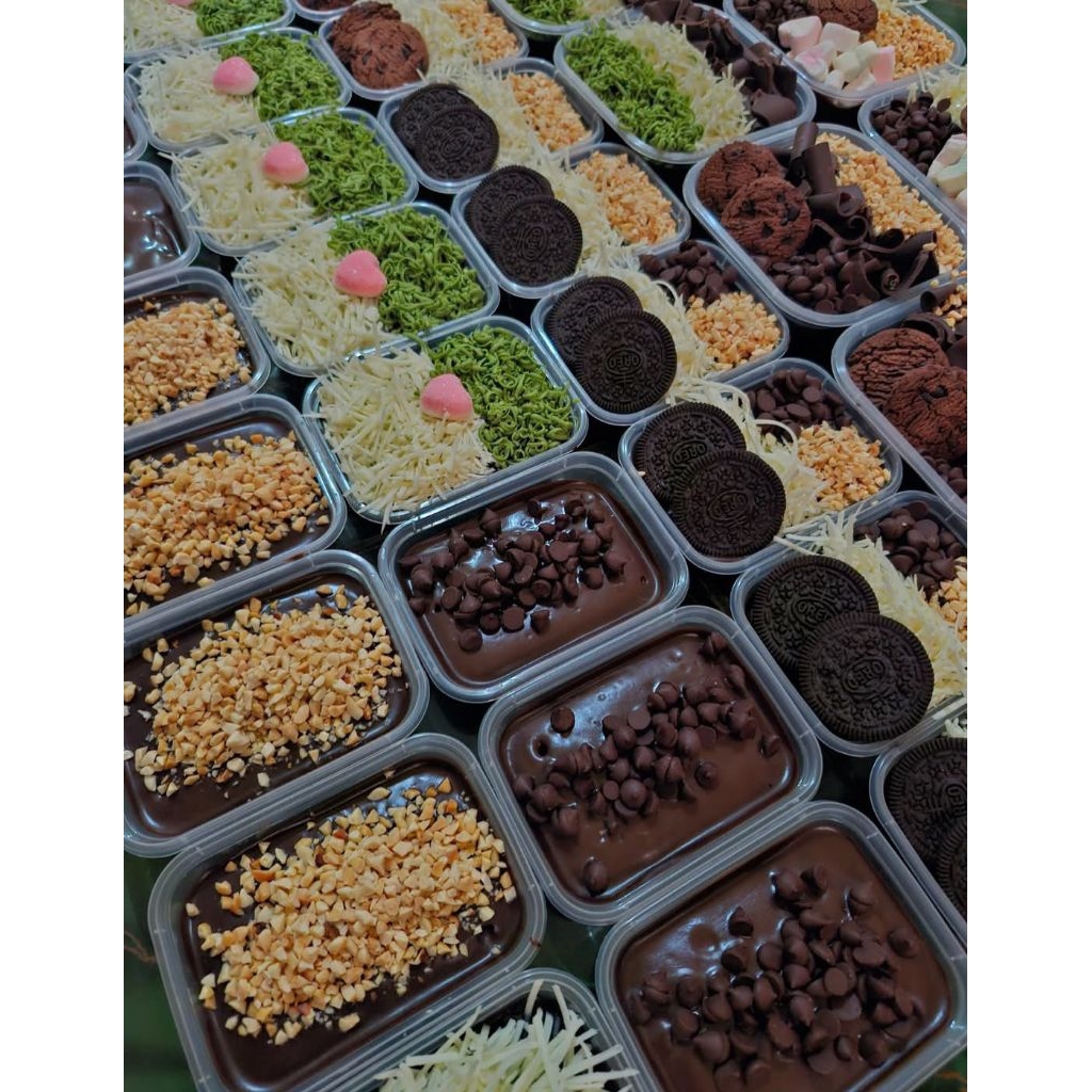 

Brownis Lumer Hampers Bronis Coklat Mix Topping