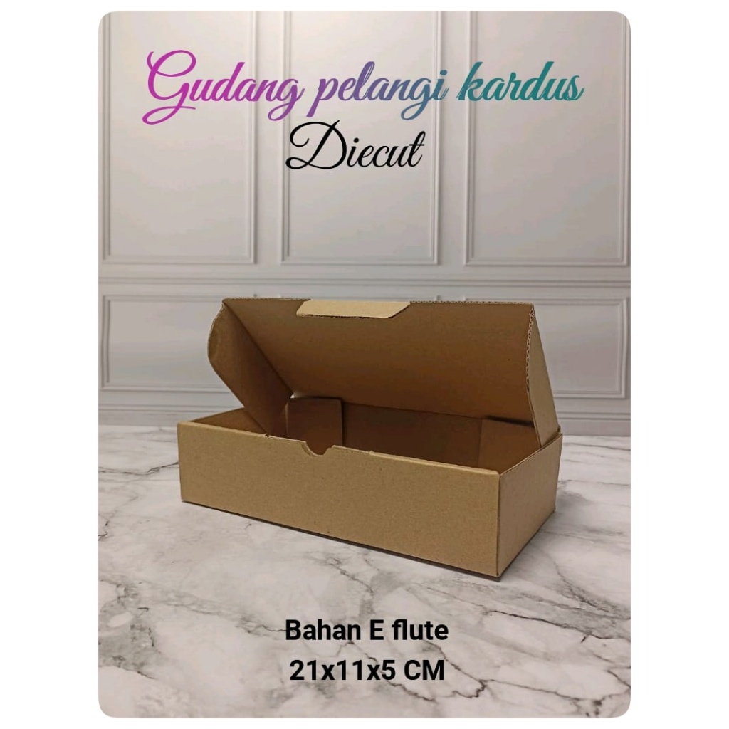 

kardus karton box Uk. 21x11x5 cm...model die cut/pizza