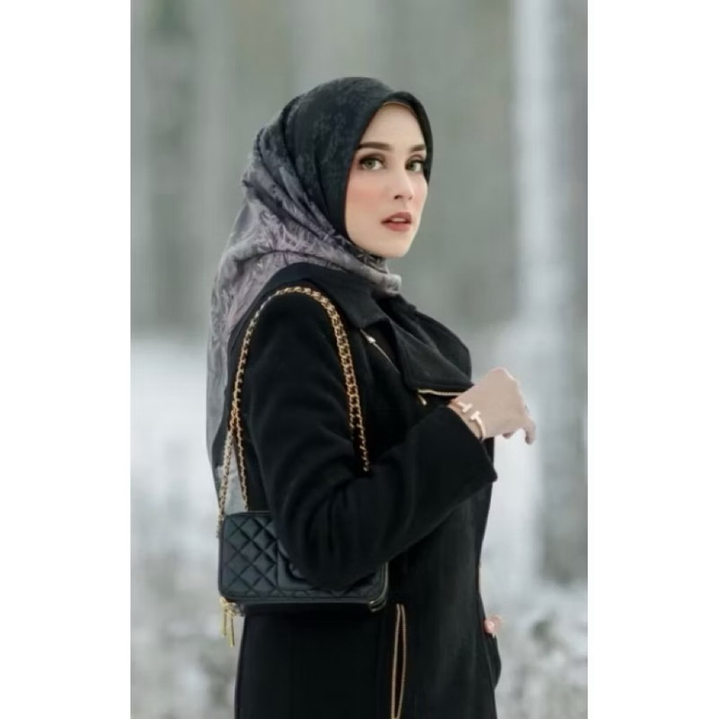 buttonscarves disney frozen black