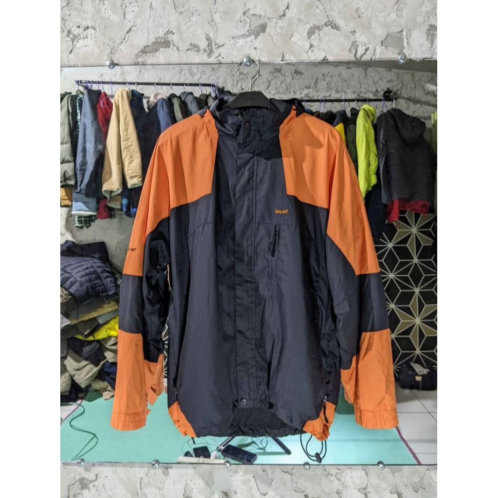JAKET OUTDOOR POCKETABLE