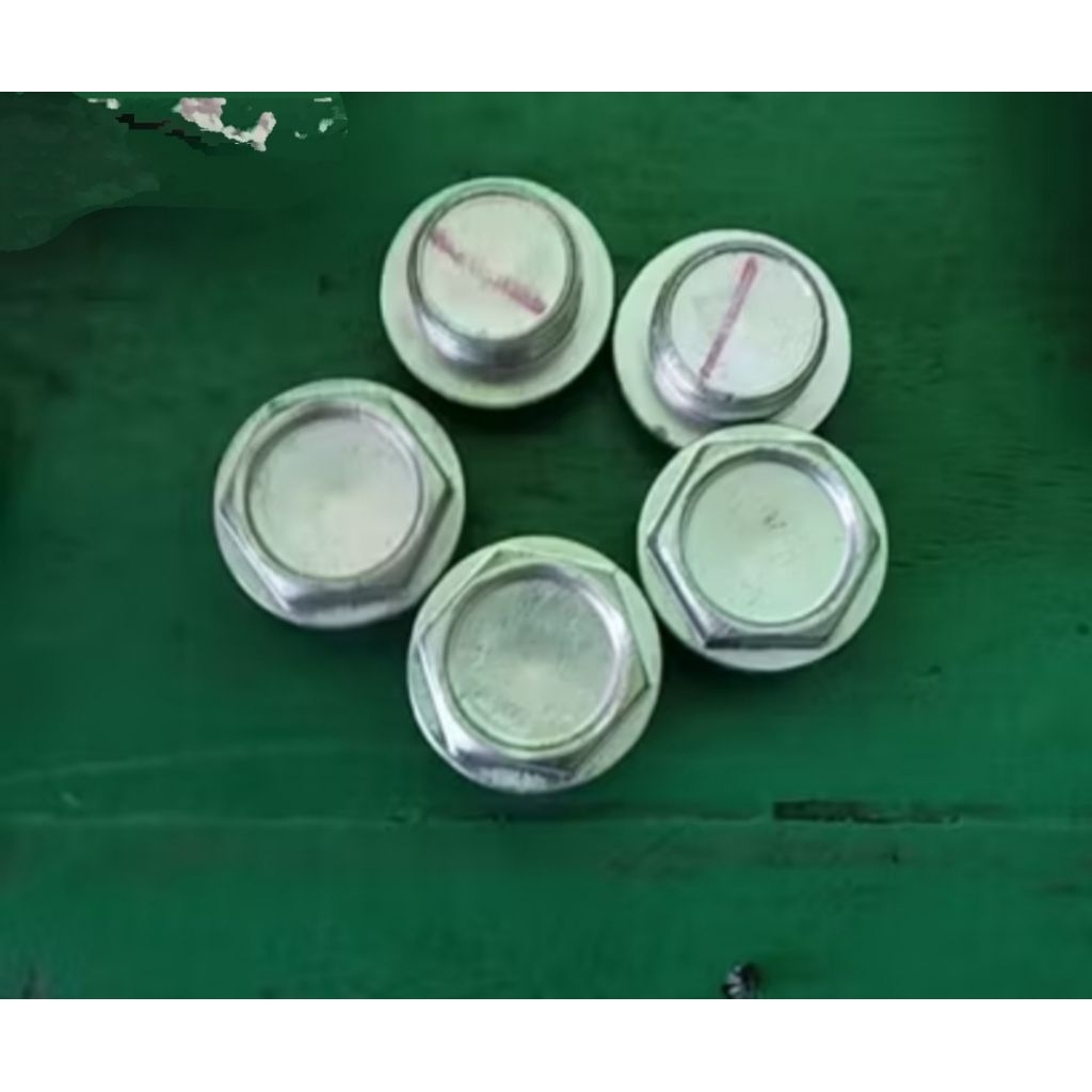 baut tap oli transmisi persneling Dyna saurus Hino Dutro 130ht asli  kunci 24 derat m22